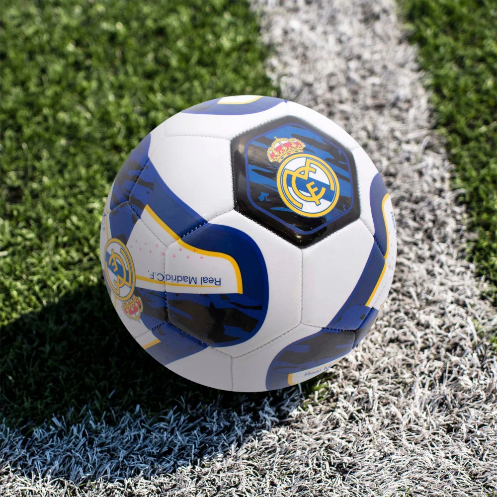 Real Madrid CF Size 5 Tracer Football Image 1